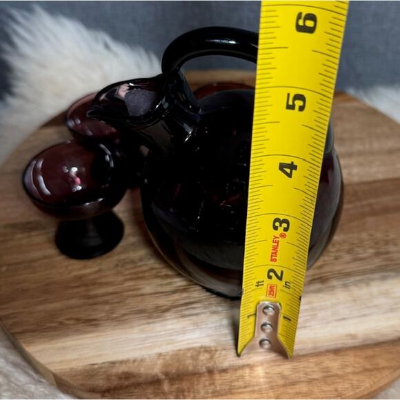 Vintage Cambridge Decanter with Three Cordial Glasses - Picture 6 of 6